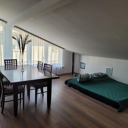 Pokoje I Apartament Do Wynajecia Appartement Bielsk Podlaski Buitenkant foto